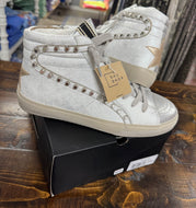 Studded star SHUSHOP